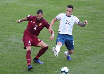 Copa América: Argentina vence Venezuela e enfrenta Brasil na semifinal