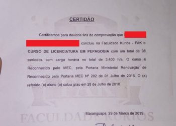 Cerca de 50 universitários de Aurora temem não receber diplomas