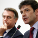 Bolsonaro diz que ministro do Turismo fica no cargo até segunda-feira