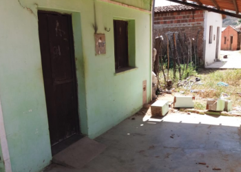 Coluna de concreto desaba e mata adolescente que estava deitada em rede