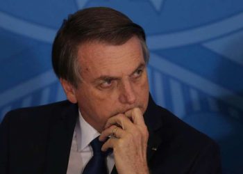 Seis meses de Bolsonaro: tensões, demissões e dependência de um apoio popular cada vez menor
