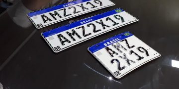 Placas do modelo Mercosul (Foto: Eliana Nascimento/G1 Amazonas)