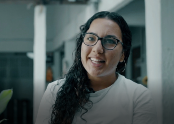 Cearense de 15 anos vai à Europa falar sobre impactos do preconceito