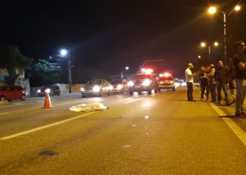 Mulher é atropelada e morta por carro ao sair de aniversário