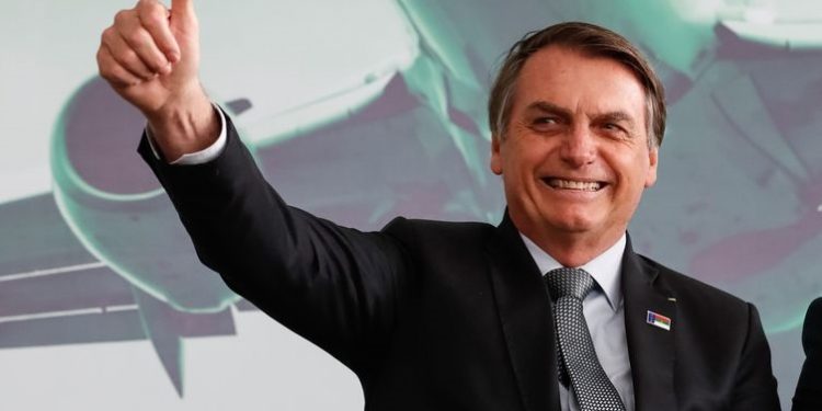 ‘Eu amo o Nordeste’, diz Bolsonaro em visita à Bahia após polêmica sobre governadores da região