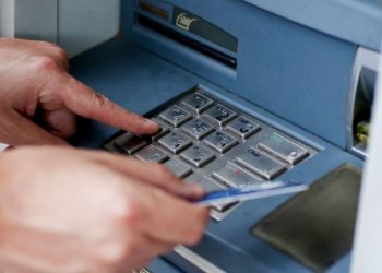 Governo confirma limite de 500 reais para saques das contas do FGTS