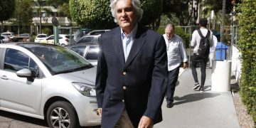 O senador cassado Delcídio do Amaral na Justiça Federal de Brasília (Foto: Michel Filho/Agência O Globo)