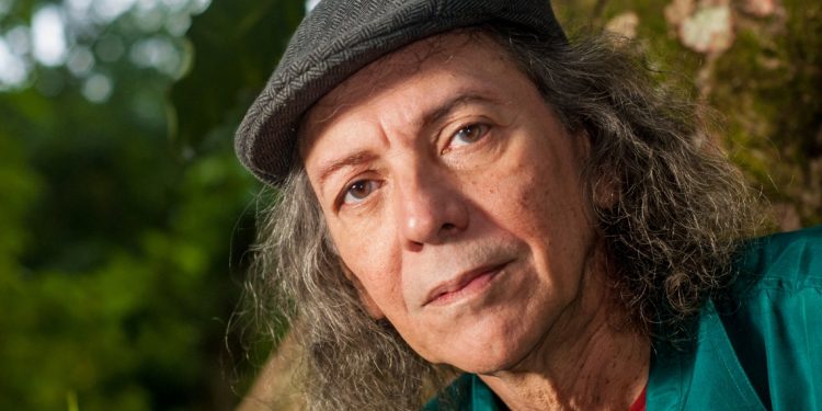 Ednardo entrará com ação judicial contra uso indevido de “Pavão Mysterioso” em atos pró-Bolsonaro