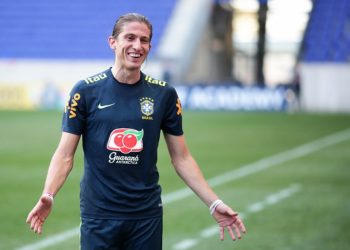 Filipe Luis é anunciado como reforço do Flamengo e diz: ‘Sonho de criança’