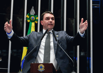 Flávio Bolsonaro: presidente do STF atendeu um pedido da defesa do senador (Foto: Moreira Mariz/Agência Senado)