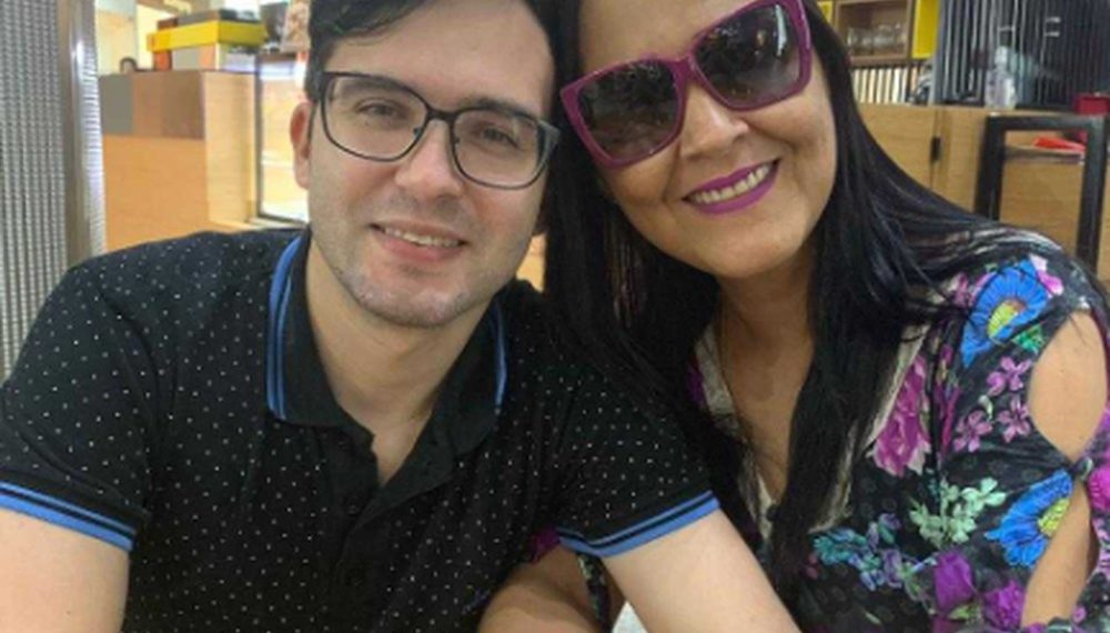 Iara Pamella participou de reunião com a direção da banda Noda de Caju (Foto: Arquivo Pessoal)