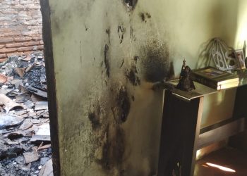 Menino de 3 anos morre e avó fica ferida em incêndio dentro de quarto em Juazeiro do Norte