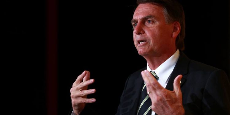 Bolsonaro é obrigado a revelar dados sobre desaparecido, diz órgão do MPF