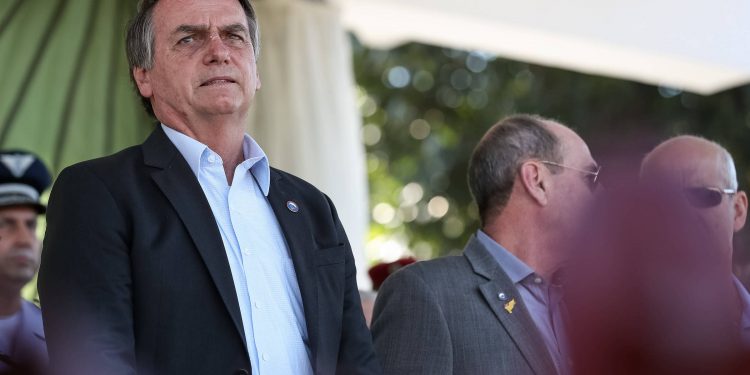 ‘Talvez pegue uma cana aqui no Brasil’, diz Bolsonaro sobre Glenn Greenwald