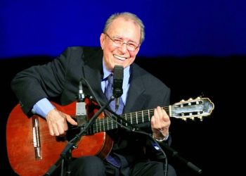 João Gilberto, pai da bossa nova, morre aos 88 anos