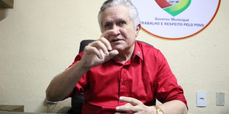 Justiça decreta prisão preventiva do prefeito afastado de Uruburetama suspeito de crimes sexuais