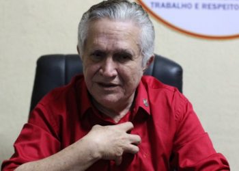 Médico suspeito de abusar de pacientes em consultório se entrega à Polícia