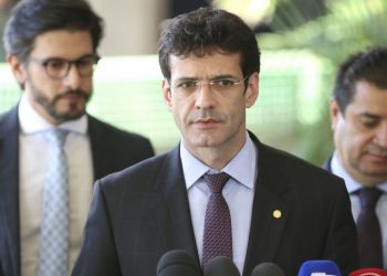 PF indicia assessores de ministro do Turismo e laranjas do PSL