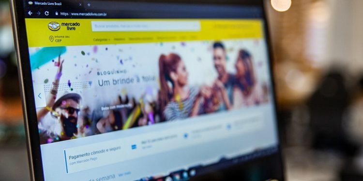Golpe da compra falsa faz vítimas no Mercado Livre; veja como evitar