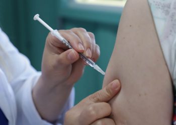 Alerta mundial: 20 milhões de crianças não tomaram vacinas essenciais, diz OMS