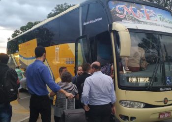 Após cancelamento de voo em Juazeiro, empresa oferece ônibus para viagem à Fortaleza