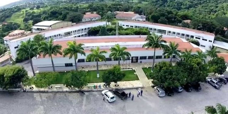 IFCE Crato recebe inscrições para especializações gratuitas