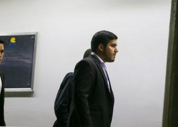 Ao sair da reunião, André Fernandes disse que já "sabia" que o processo seria aberto no Conselho de Ética (Foto: Camila Lima/SVM)