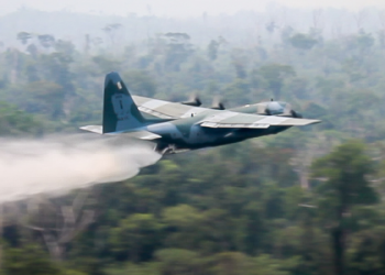 Aviões da FAB começam a ser usados no combate a queimadas na Amazônia