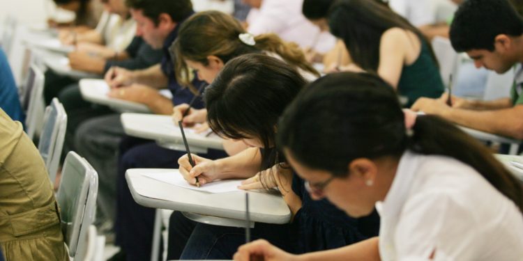 Concurso: mais de 2 mil vagas em hospitais universitários