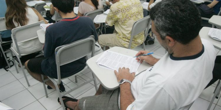 Confira lista de concursos abertos neste mês de agosto