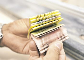 Governo Federal diminui previsão de salário mínimo para 2020