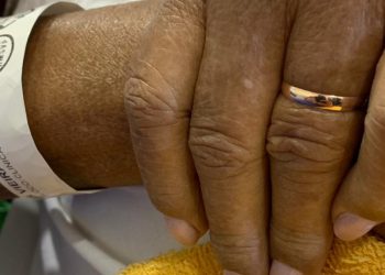 A idosa se casou no último dia 4, no próprio hospital (Foto: Edson Freitas)