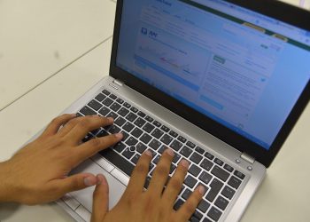 Governo estuda acabar com deduções do IR e corrigir pela inflação faixa de isentos; entenda