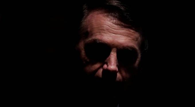 Índice de reprovação do Governo Bolsonaro sobe e é maior que aprovação, diz pesquisa