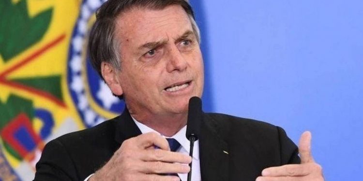 Bolsonaro diz que ONGs podem estar por trás de queimadas na Amazônia para ‘chamar atenção’ contra o governo