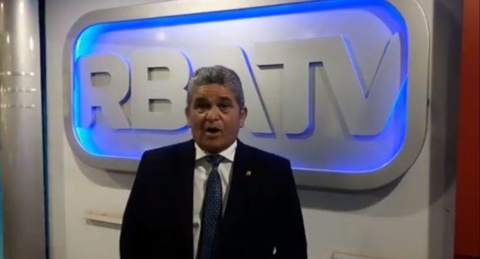 Apresentador de TV infarta ao vivo durante programa ao defender Bolsonaro
