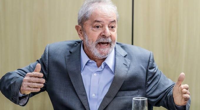 Lula diz que vai provar, da cadeia, que Moro e Deltan são bandidos
