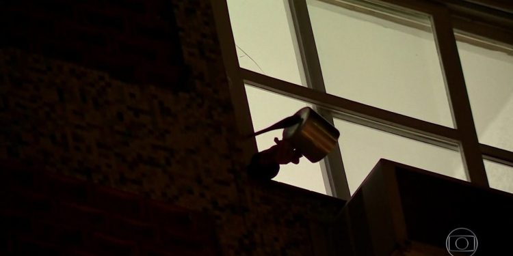 Cidades brasileiras registram panelaço durante pronunciamento de Bolsonaro sobre queimadas na Amazônia