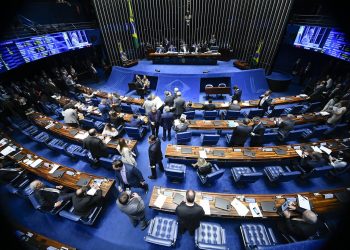 Senado aprova MP da liberdade econômica e retira trecho sobre trabalho aos domingos
