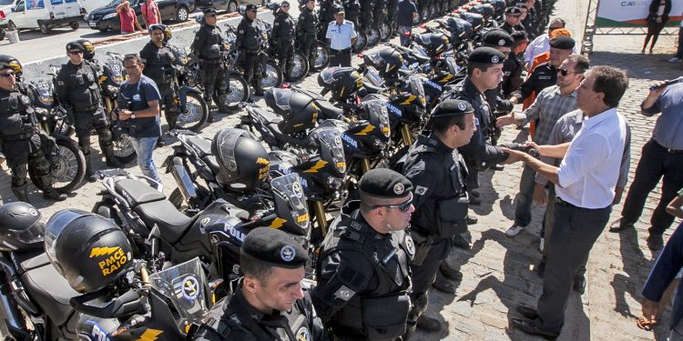 Camilo Santana anuncia novas bases do Raio e reforço nas operações policiais