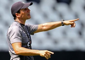 Ex-técnico do Flamengo será o substituto de Rogério Ceni no Fortaleza