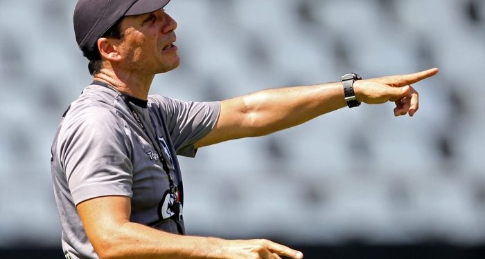 Ex-técnico do Flamengo será o substituto de Rogério Ceni no Fortaleza