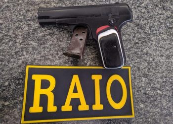 Arma de fogo apreendida com a criança de 10 anos em Iguatu (Foto: Reprodução)