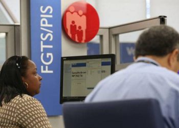 Saques do FGTS começam nesta semana com pagamento de R$ 500; veja o calendário