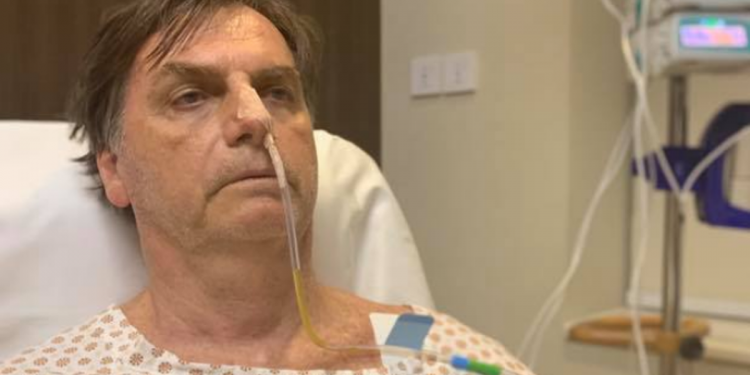 Intestino de Bolsonaro não está bom mas melhorou, dizem médicos