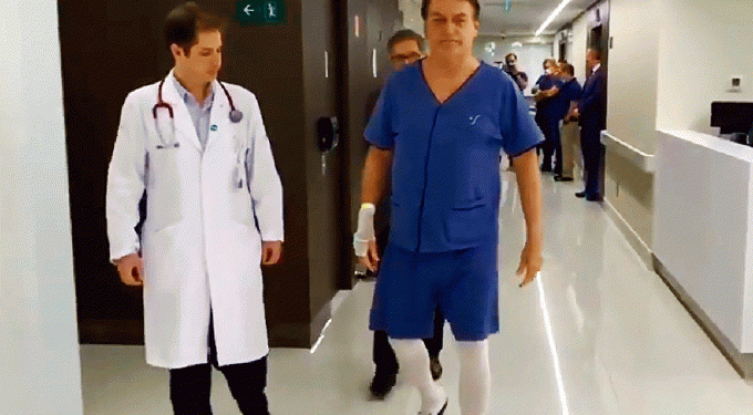 Bolsonaro tem alta e viaja para Brasília