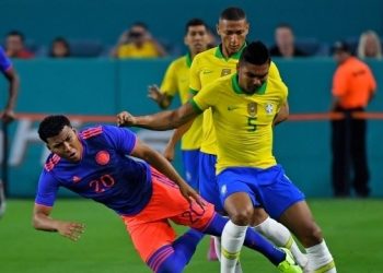 Neymar marca no retorno, mas Brasil só empata com a Colômbia