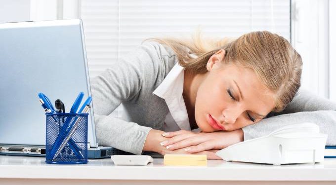 Cochilar por 20 minutos durante o dia protege a saúde do coração