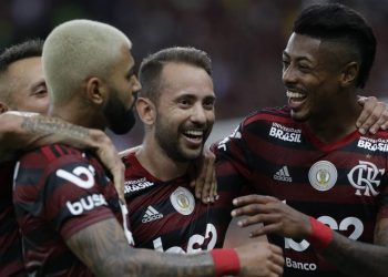 Um em cada cinco brasileiros torce para o Flamengo, aponta Datafolha