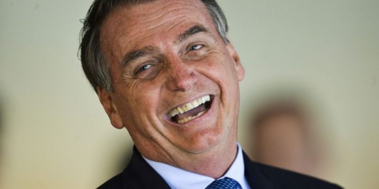 Bolsonaro corta Orçamento de programas sociais em 2020